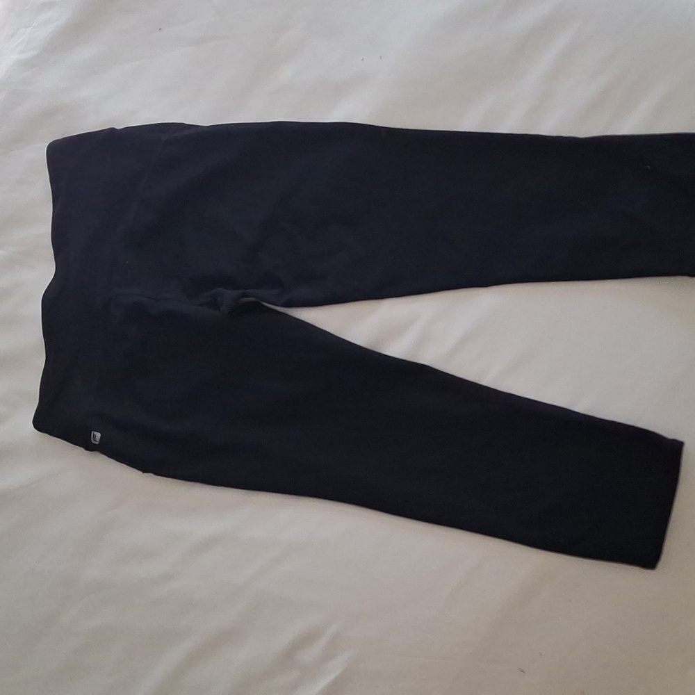 fabletics capris - Picture 2 of 5